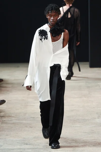 Look 39
